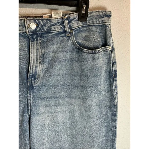 Time and Tru Women Medium Wash High-Rise Wide Leg Jeans NWT Size1 18. - Image 8