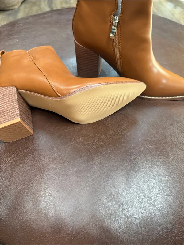 Women’s Cognac Pointed - Image 2