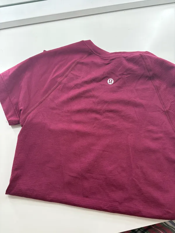 Lululemon Swiftly Tech Short Sleeve Shirt 2.0 - Image 3