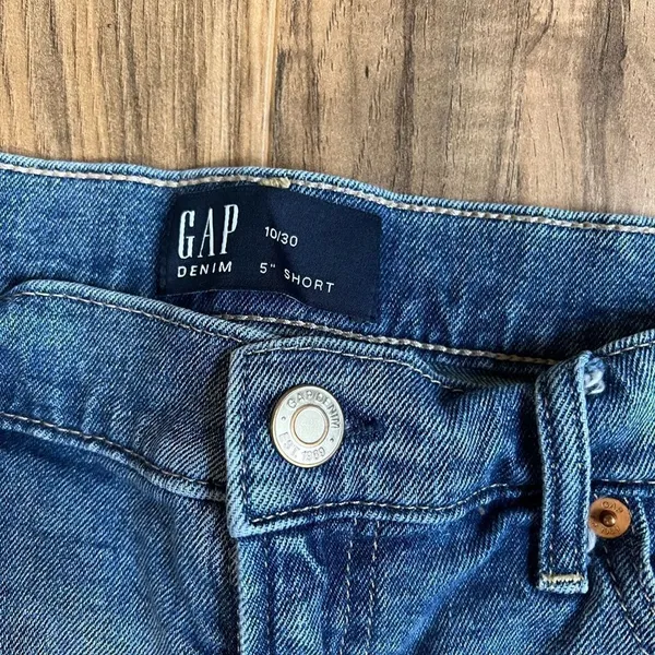 ‎Gap jean shorts 10 - Image 2