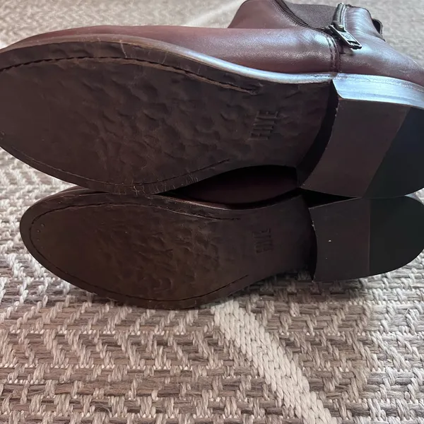Frye Carly Zippper Chelsea Boot Sz 6.5B - Image 6