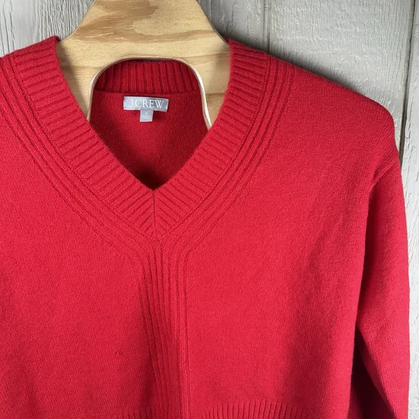 J.Crew V-neck Sweater Womens Medium Red Relaxed Alpaca Wool Blend CE717 - Image 2