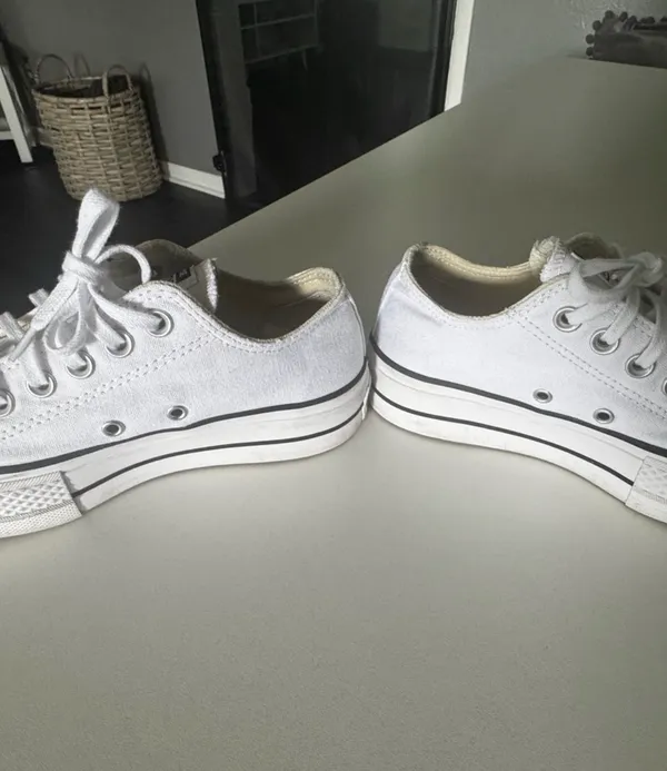 Converse Chuck Taylor All Star Lift OX Women's Platform Shoes Color: White Size: 6 - Image 5
