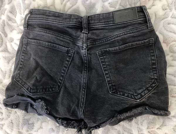 Hollister High-rise Mom Shorts - Image 2