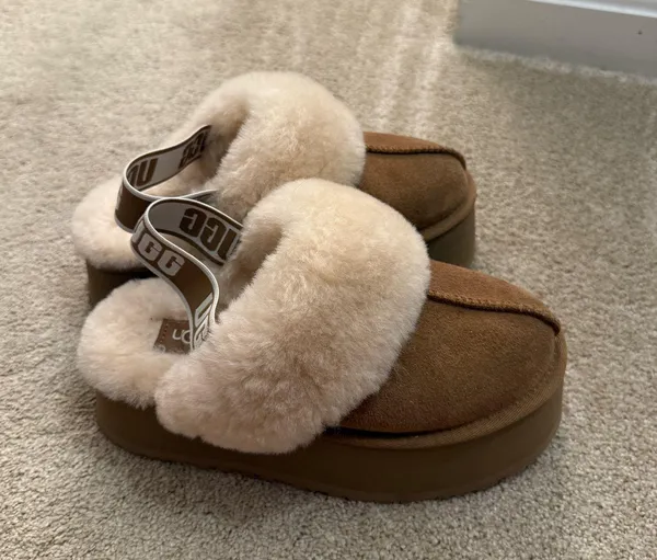 UGG Funkette Platform Slipper Sandals - Image 2