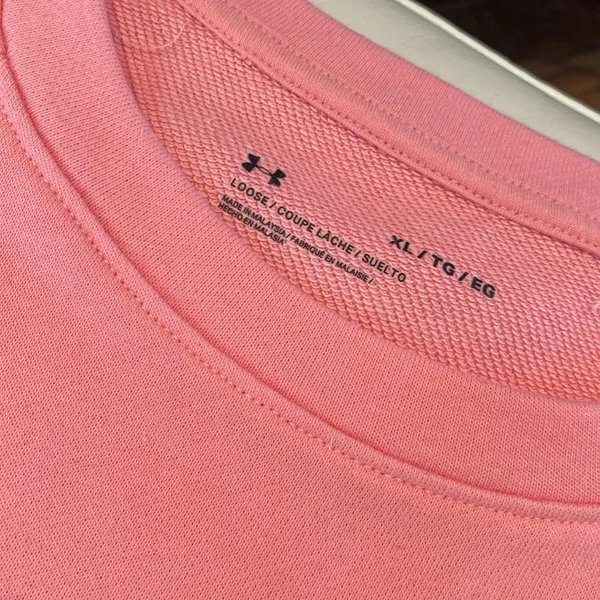 Under Armour Women's Cropped Sweatshirt - Image 2