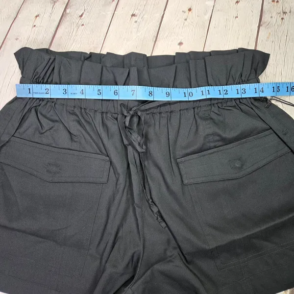 Girlfriend‎ Collective Black Cora Pocket Shorts Paperbag Waist Cargo M - Image 6