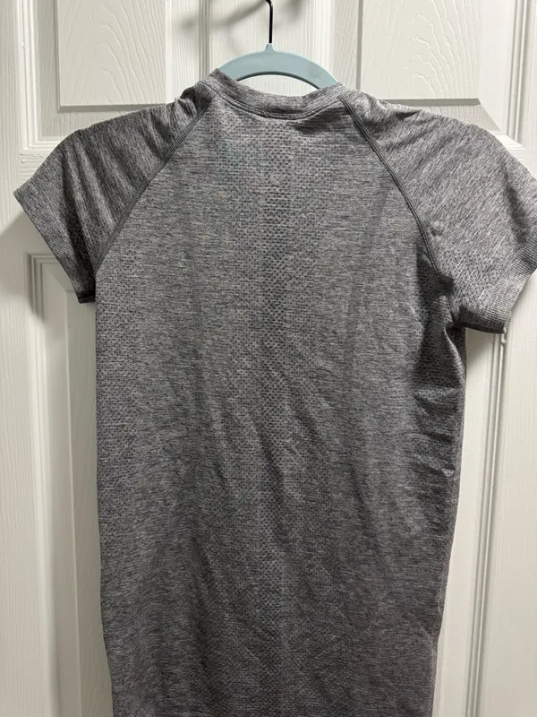 Lululemon Swiftly Tech Short Sleeve - Image 4