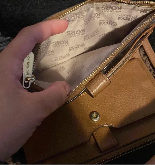 Michael Kors Bifold Wristlet - Image 3