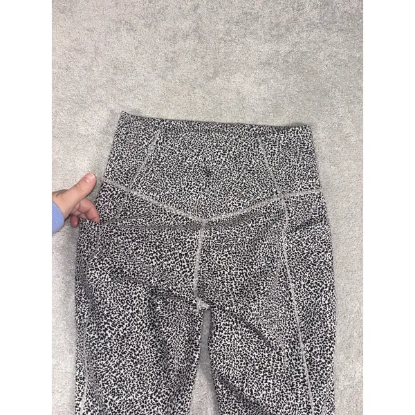 ATHLETA |Size S| Salutation Stash Pocket‎ II Textured 7/8 Tight Moonflower Black - Image 9