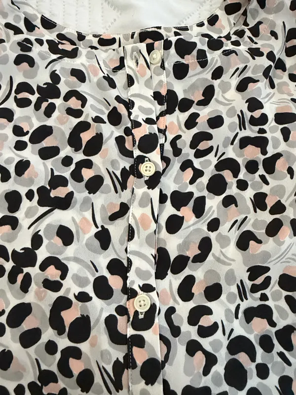 Ladies xs leopard print blouse by LOFT - Image 4