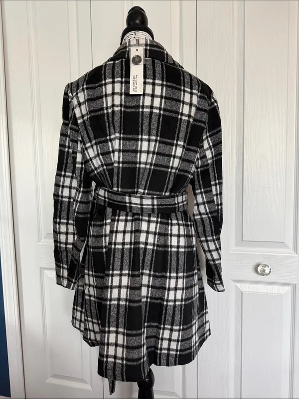 BloomChic Black and White Plaid Double - Image 3