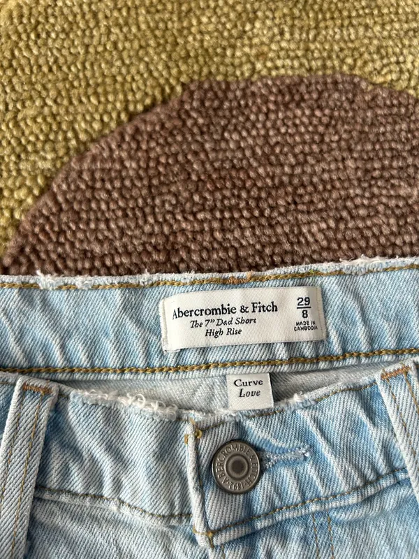 Abercrombie & Fitch Curve Love The 7” Dad Short High Rise Jean Shorts Size 29 - Image 3
