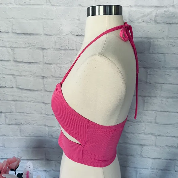 Boutique NEW Cut Out Top - Image 6