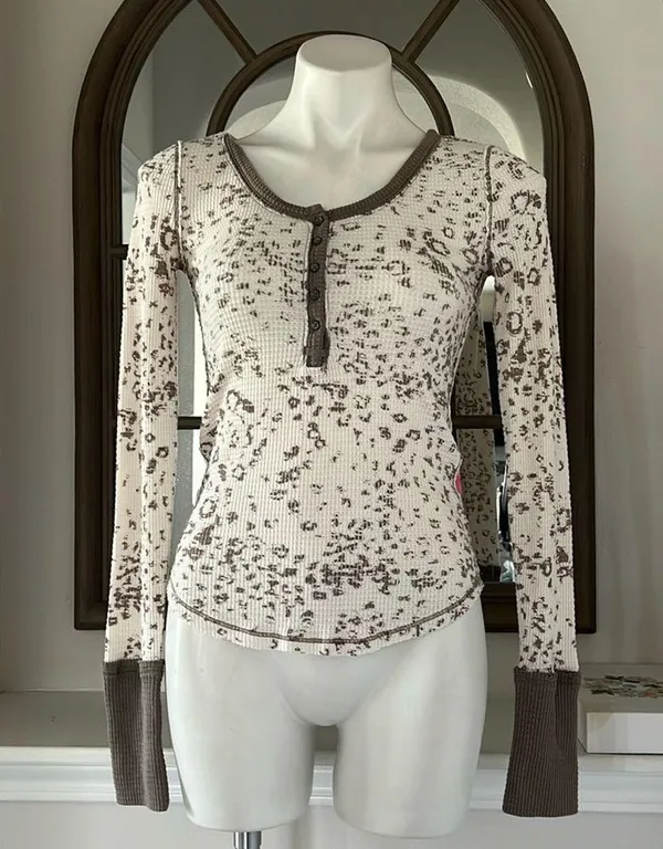 Free People 'Davis' Mottled Thermal Henley Tee, Size S, Excellent! - Image 9
