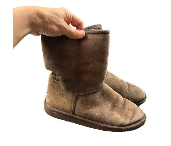 Ugg Australia Women's Sheepskin Suede Boots Brown Size 6 **FAIR CONDITION - Image 10