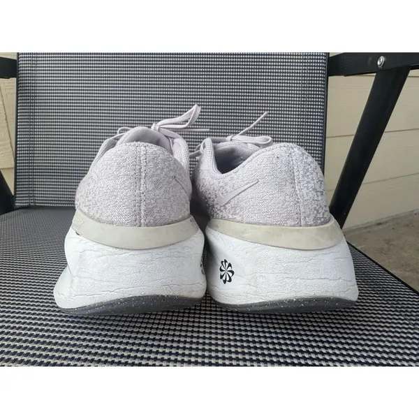 Size 8.5 - Nike Versair Platinum Violet Women running shoes - Image 4