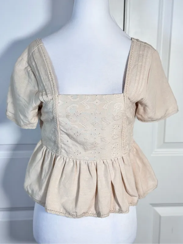 Midnight sky Cream Linen Blend Eyelet Peplum Top S Square Neck Cottagecore Coquette Prairie - Image 2
