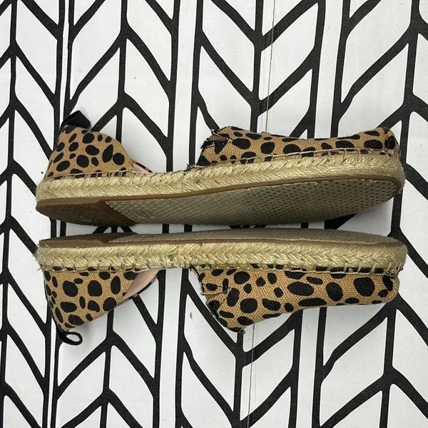 TOMS x Claire V. Leopard Print Size 7.5 - Image 3