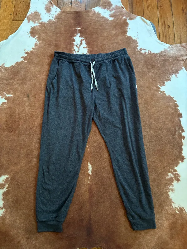 Mens Vuori Ponto Performance Pant 30" No size tag anywhere to be found most likely cut out No flaws Men's size medium will measure upon request! - Image 2
