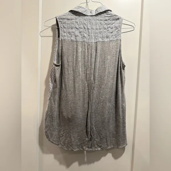 DREW by anthropologie Sleeveless Button Down Shirt with Tie Front‎ Size M - Image 4