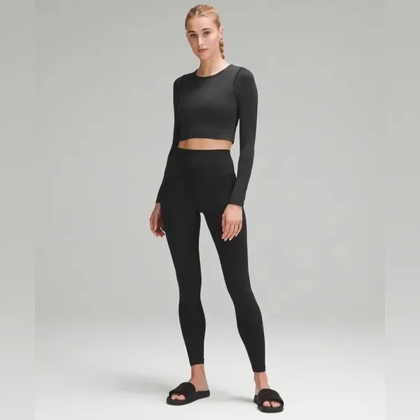 Lululemon Women's Ebb to Street Long-Sleeve Shirt size: 6 - Image 3