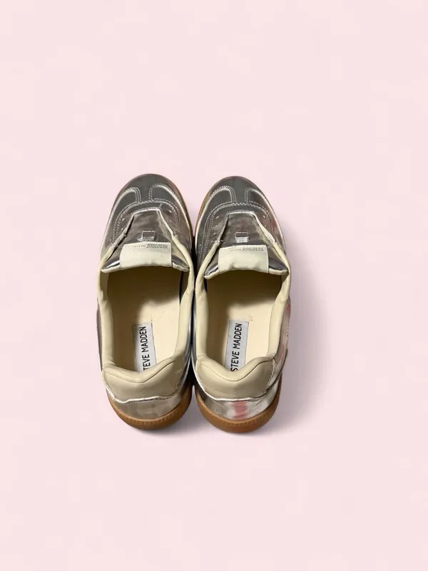 Steve Madden Metallic Silver Low-Top Sneakers with Gum Sole - Image 3