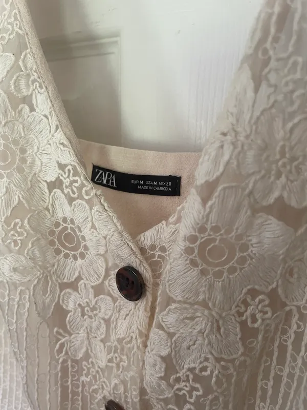 Ivory Linen Blend Floral Crochet Button Front Vest - Image 5