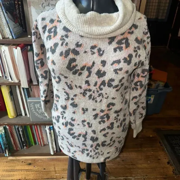 Anthropologie Emmy leopard spot cowl pullover thick sweater - Image 3