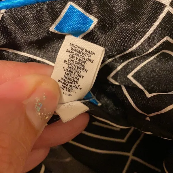 90s VS short sleeve button down pj shirt - Image 8