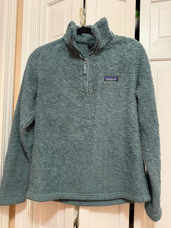 Women's Los Gatos 1/4-Zip Patagonia fleece. Size Medium - Image 2