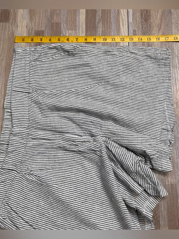 Old Navy Striped Women’s Linen Shorts Size XL - Image 4