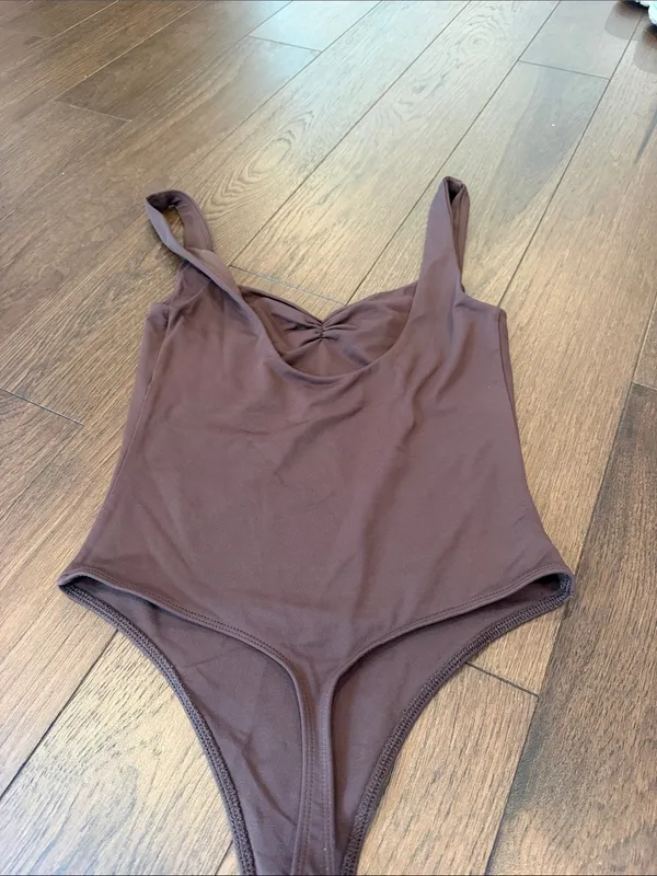 Babaton Contour Sweetheart Bodysuit in Brown Size Medium - C11-716 - Image 7