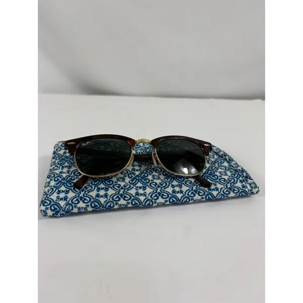 Ray-Ban Clubmaster Tortoise Sunglasses - Image 3