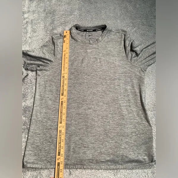Nike running dri-fit long sleeve gray shirt small - Image 9