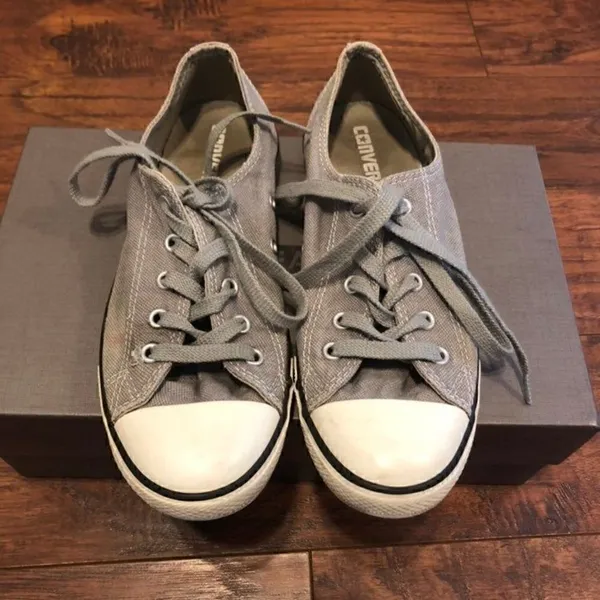 CONVERSE cta low top gray shoes sneakers sz 7 womens - Image 5