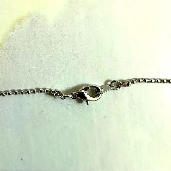 Silver tone half angel wing pendant necklace - Image 5