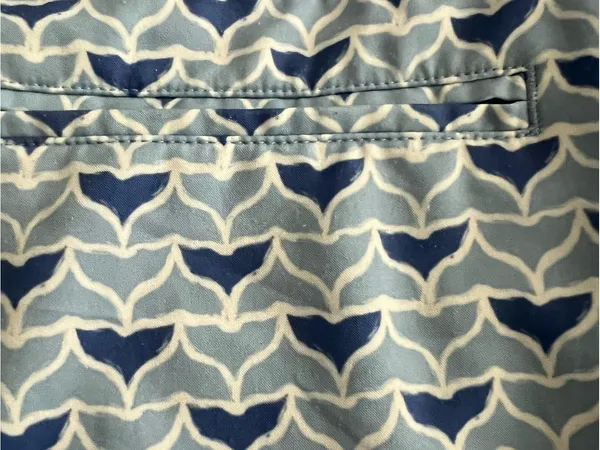 Vineyard Vines Shorts Athletic Performance Whale Tail Blue Sz S Womens Running - Image 5