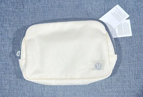 Lululemon NEW Everywhere Belt Bag 1L CANVAS with TAGS - Image 8