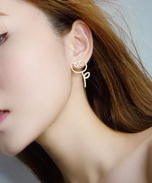 Hollowed Flower Stud Earrings Gold - Image 2