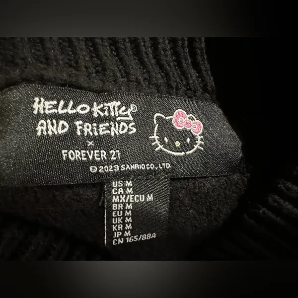Hello Kitty and Friends x Forever 21 Collab Black Character Sweater size Medium - Image 8