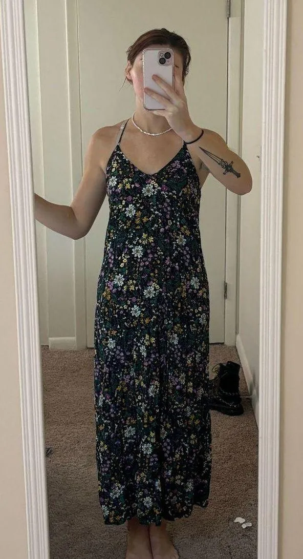 Old Navy Floral maxi dress - Image 2