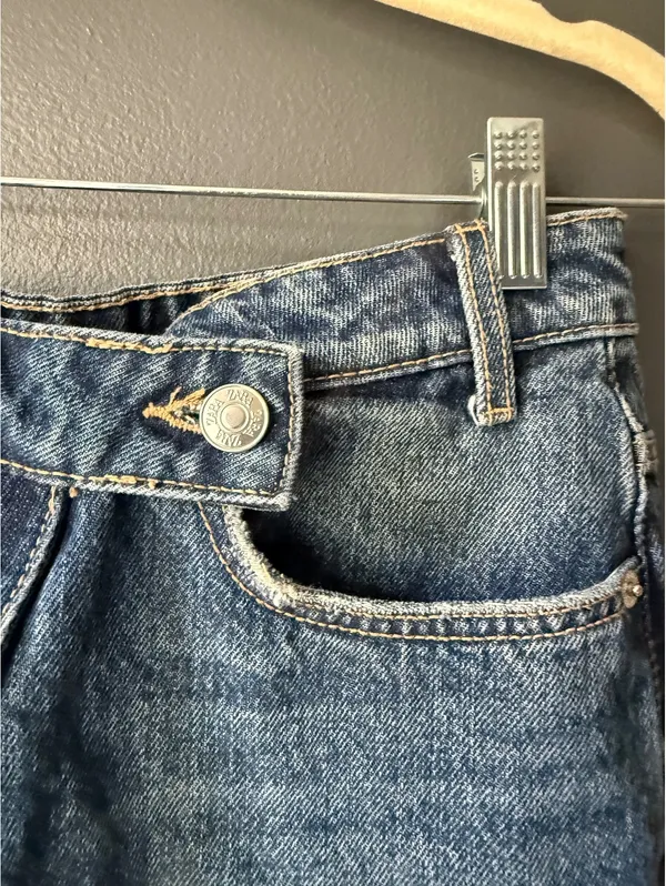 Zara Denim Mini Skirt in Size Small - Image 2