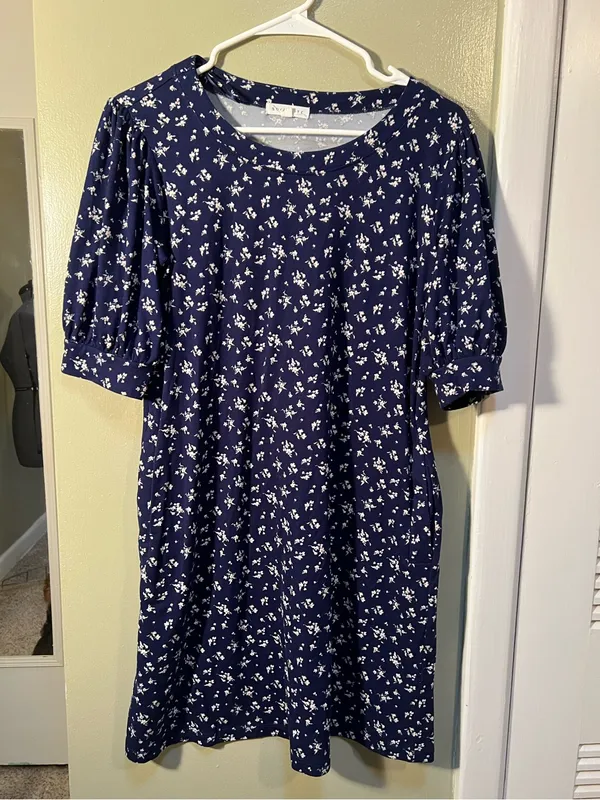 Socialite Womens Sz Small T-Shirt Dress Navy Blue White Floral Short Puff Sleeve - Image 2