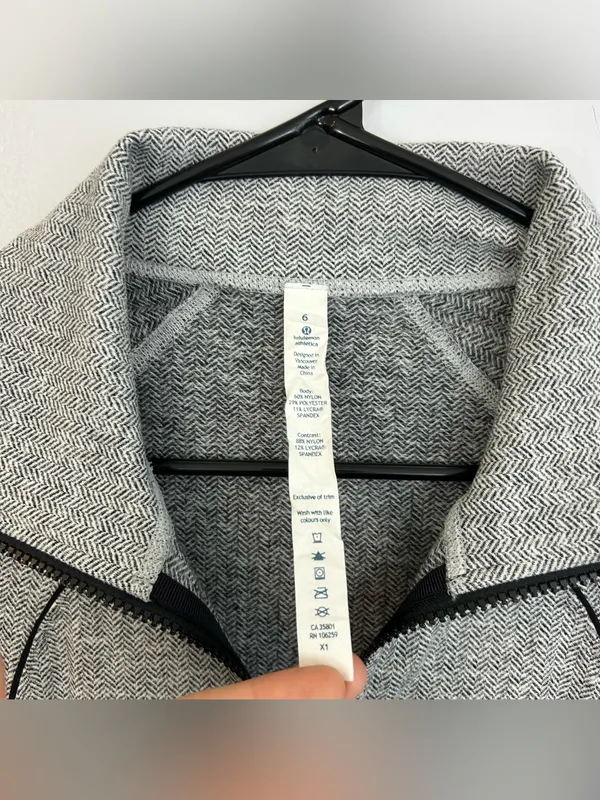 Lululemon Nice Asana Heathered Heringbone Grey Mock Neck Zip Up Jacket Size 6 - Image 9