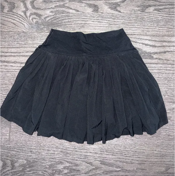 OFFLINE by Aerie Black Pleated Tennis Skirt - Image 2