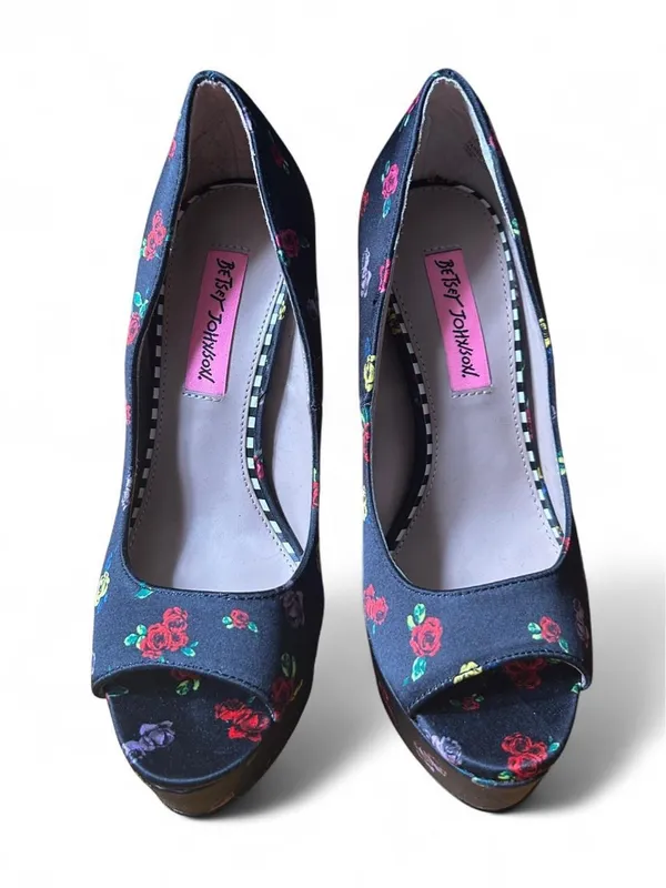 Betsey Johnson Kenedy Satin Floral Platform Peep Toe Pumps Black Rose Heels 6.5M - Image 3
