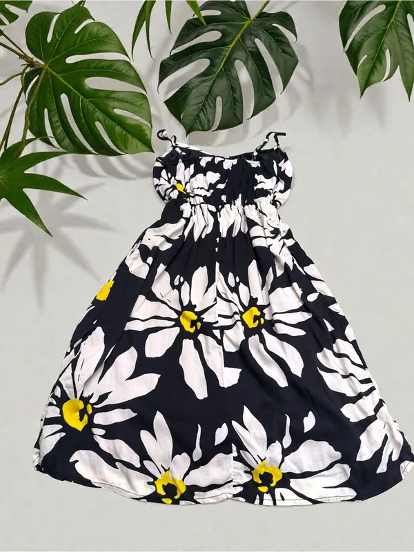 Old Navy Black and White Daisy‎ Floral Sundress Size S - Image 2