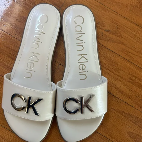 NEW Calvin Klein women memory foam Slide Sandals with Silver CK Logo - Image 3