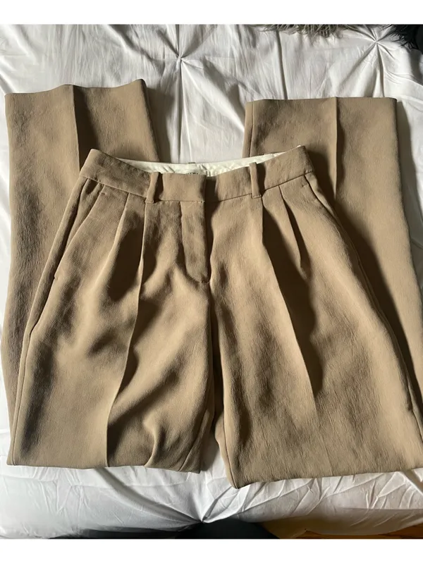 Aritzia effortless pant- low rise - Image 3